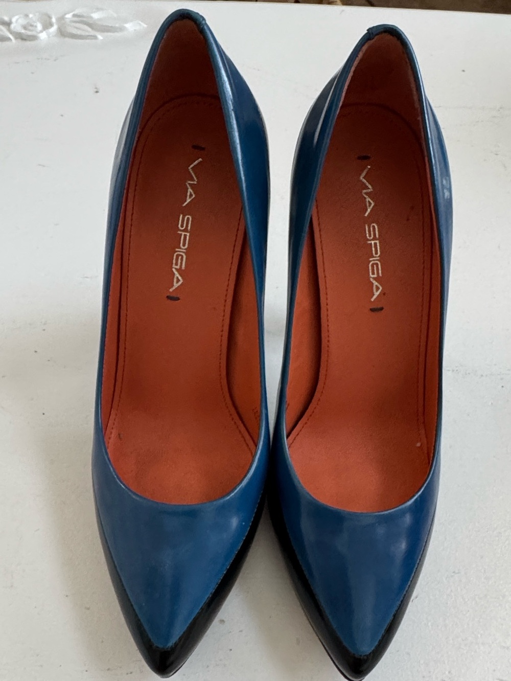Via Spiga Blue and Black Leather Pointed-Toe Pumps